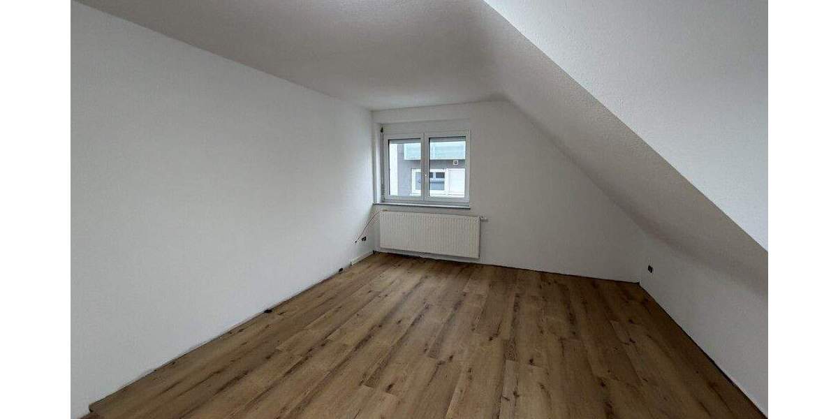 Etagenwohnung Ludwigsburg / Oßweil Oßweil - 4 Zimmer, 76 m&sup2;, 1.300&euro; | Angebot:24750799
