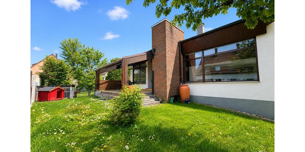 Einfamilienhaus Steinenbronn - 5 Zimmer, 230 m&sup2;, 2.700&euro; | Angebot:26574367