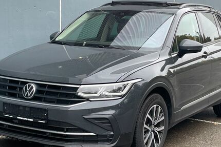 VW Tiguan 154.000 km 27.880 € Sindelfingen 71065