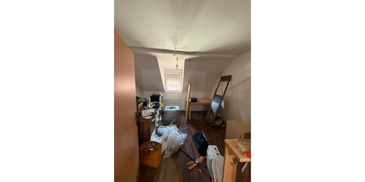 Etagenwohnung Mühlacker - 4 Zimmer, 90 m&sup2;, 1.000&euro; | Angebot:27625242