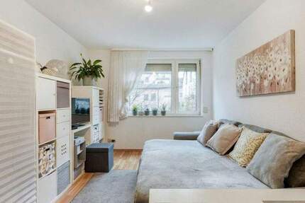 +++ Nahe BOSCHPORSCHEMAHLEWaldS-Bahn - Hochparterre (Erdgeschoss) ohne Balkon - teilmodernisiert - inkl. Einbaukü... 2 zimmer