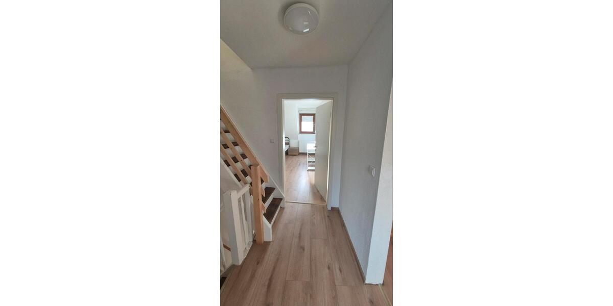 Reihenhaus Pforzheim - 6 Zimmer, 150 m&sup2;, 390.000&euro; | Angebot:25800893