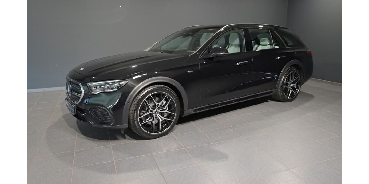 Mercedes-Benz E 300 13.650 km 66.970 € Waiblingen 71332