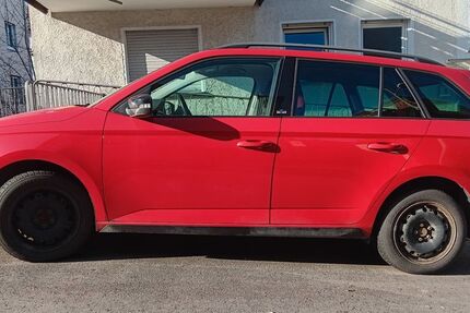 Skoda Fabia 122.800 km 12.500 &euro; Stuttgart 70195