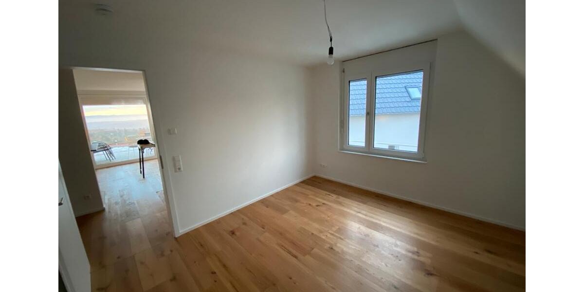 Einfamilienhaus Esslingen am Neckar Hegensberg - 3 Zimmer, 73 m&sup2;, 1.650&euro; | Angebot:25794113