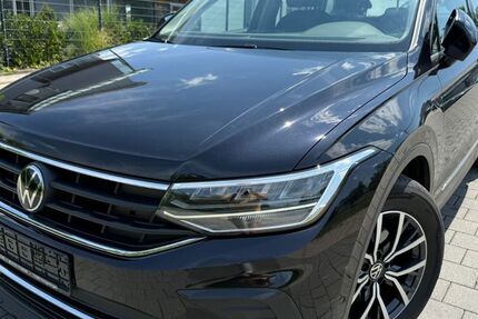 VW Tiguan 165.000 km 19.980 € Holzgerlingen 71088