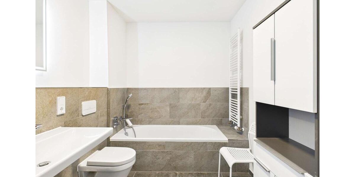 Etagenwohnung Stuttgart Feuerbach - 3 Zimmer, 94 m&sup2;, 1.990&euro; | Angebot:24670758