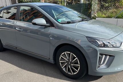 Hyundai IONIQ 102.000 km 14.999 € Ditzingen 71254