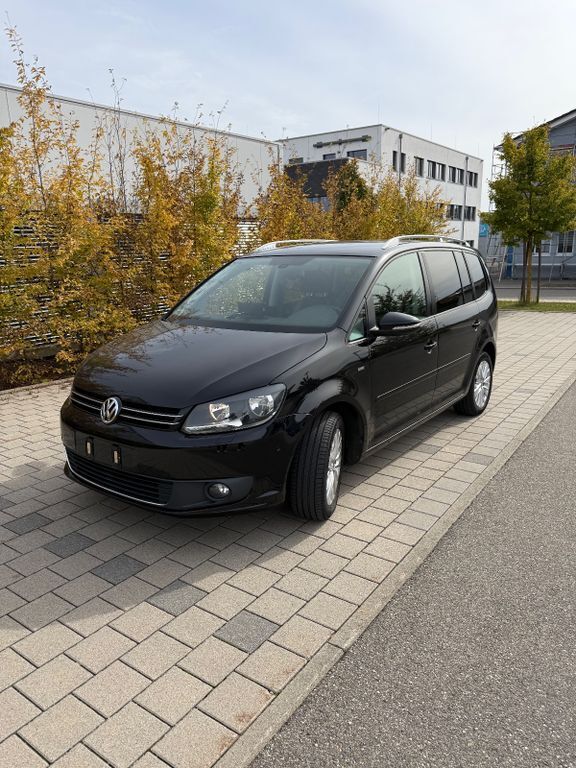 VW Touran 133.500 km 9.499 € Gärtringen 71116