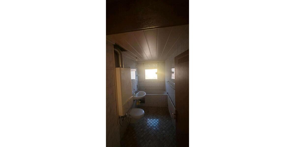 Dachgeschoßwohnung Stuttgart Zuffenhausen - 3 Zimmer, 67 m&sup2;, 220.000&euro; | Angebot:26966090