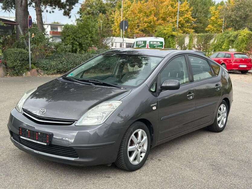 Toyota Prius 300.000 km 2.990 € Möglingen 71696