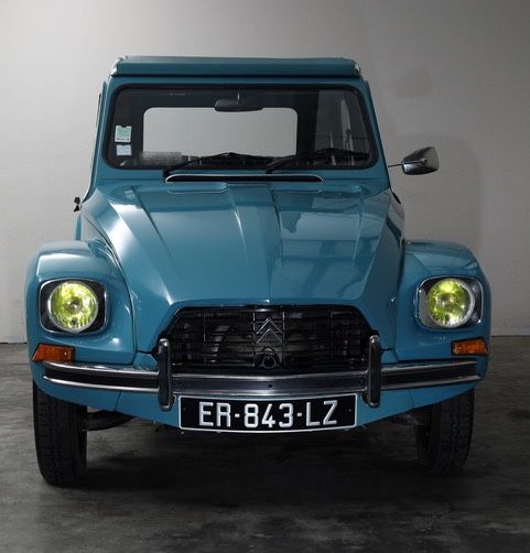Citroen 2 CV 93.850 km 12.500 € Stuttgart 70192