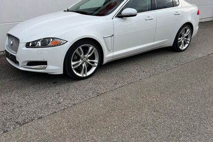 Jaguar XF 134.000 km 9.988 € Sindelfingen 71065