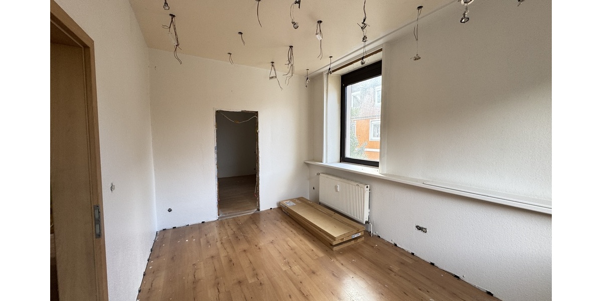 Teilsaniertes 3-Familienhaus in Pforzheim-Würm - Mehrfamilienhaus, Wohnhaus Pforzheim Eutingen | Angebot:23421912