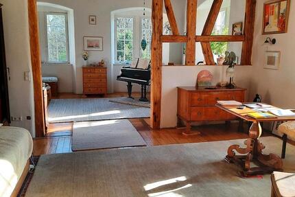 Schlosswohnung mit Flügel auf Zeit zu vermieten zimmer