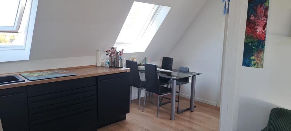 Dachgeschoßwohnung Rottenburg am Neckar - 3 Zimmer, 50 m&sup2;, 875&euro; | Angebot:26226342