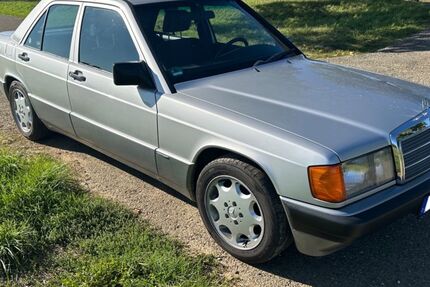 Mercedes-Benz 190 59.500 km 12.500 € Schlaitdorf 72667