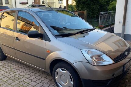 Ford Fiesta 125.170 km 850 &euro; Pforzheim 75175
