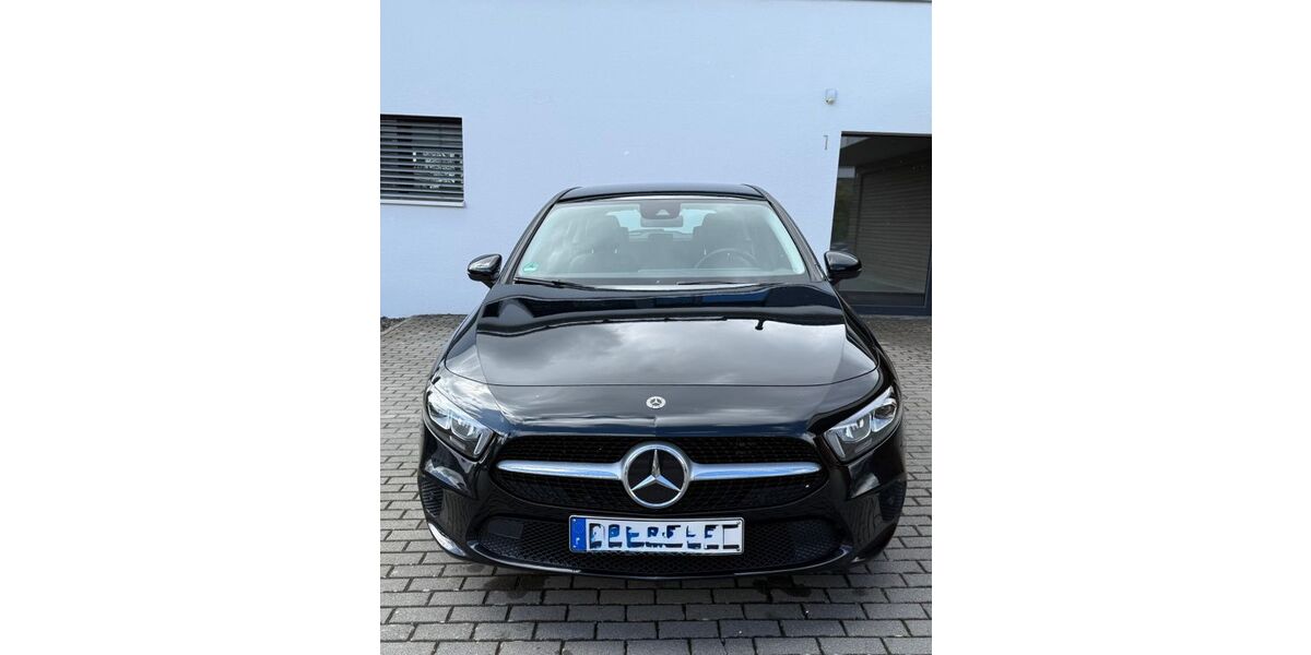 Mercedes-Benz A 250 94.018 km 24.100 &euro; Deckenpfronn 75392