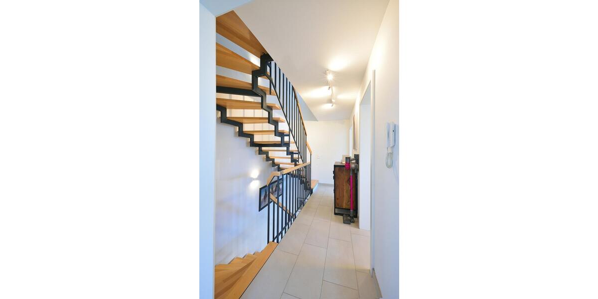 Reihenhaus Markgröningen - 5 Zimmer, 133 m&sup2;, 1.800&euro; | Angebot:25632777