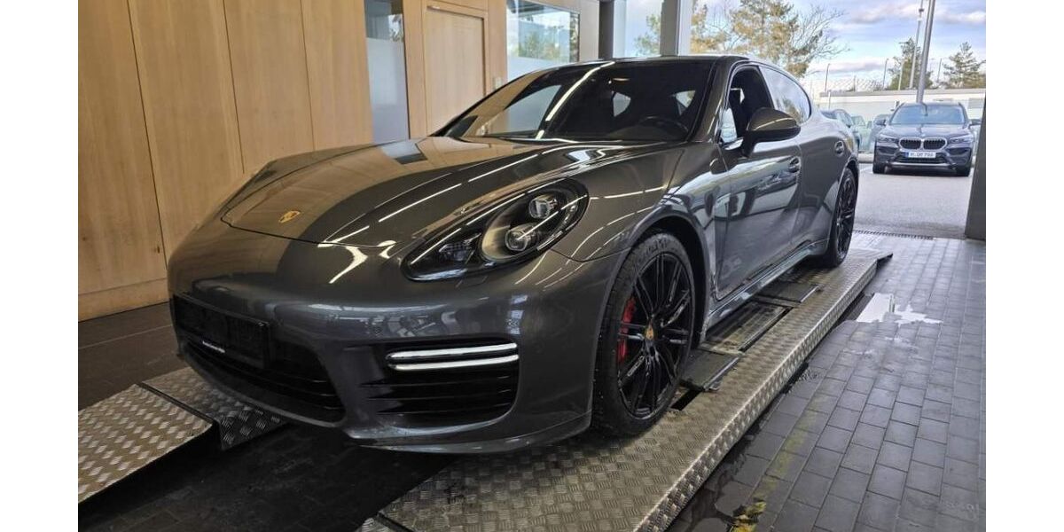 Porsche Panamera 180.000 km 34.999 &euro; Nürtingen 72622
