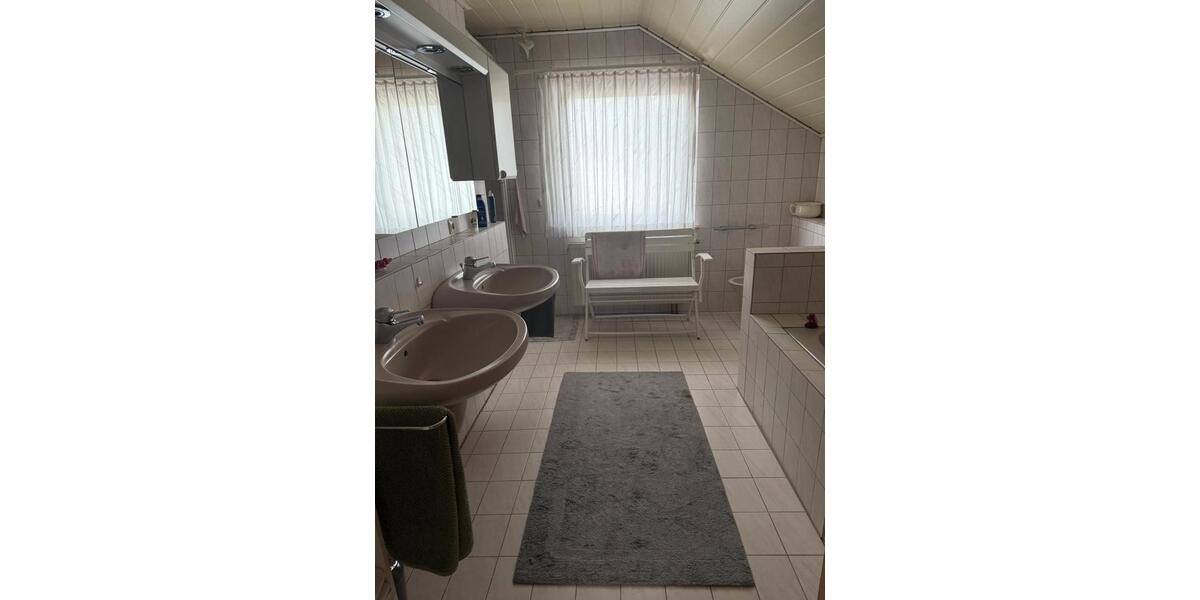 Einfamilienhaus Rohrdorf - 4.5 Zimmer, 129 m&sup2;, 1.400&euro; | Angebot:27617817