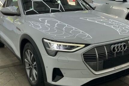 Audi e-tron 73.000 km 24.999 &euro; Ditzingen 71254