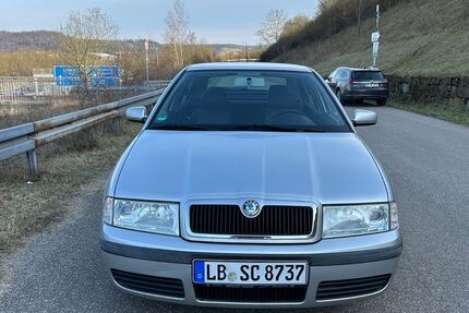 Skoda Octavia 118.000 km 2.800 &euro; Leonberg 71229
