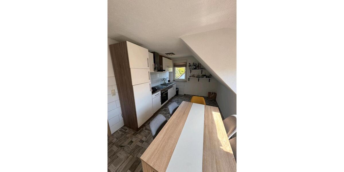 Dachgeschoßwohnung Stuttgart Feuerbach - 2.5 Zimmer, 52 m&sup2;, 1.090&euro; | Angebot:24216111