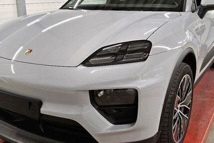 Porsche Macan 32.650 km 68.790 &euro; Stuttgart 70499