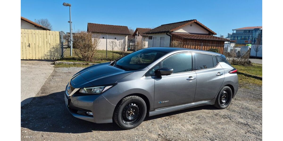 Nissan Leaf 59.000 km 11.500 &euro; Steinenbronn 71144
