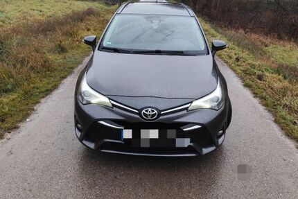 Toyota Avensis 154.300 km 11.000 &euro; Schönaich 71101