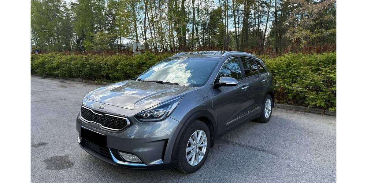 Kia Niro 73.800 km 16.450 &euro; Stuttgart, Landeshauptstadt 70374