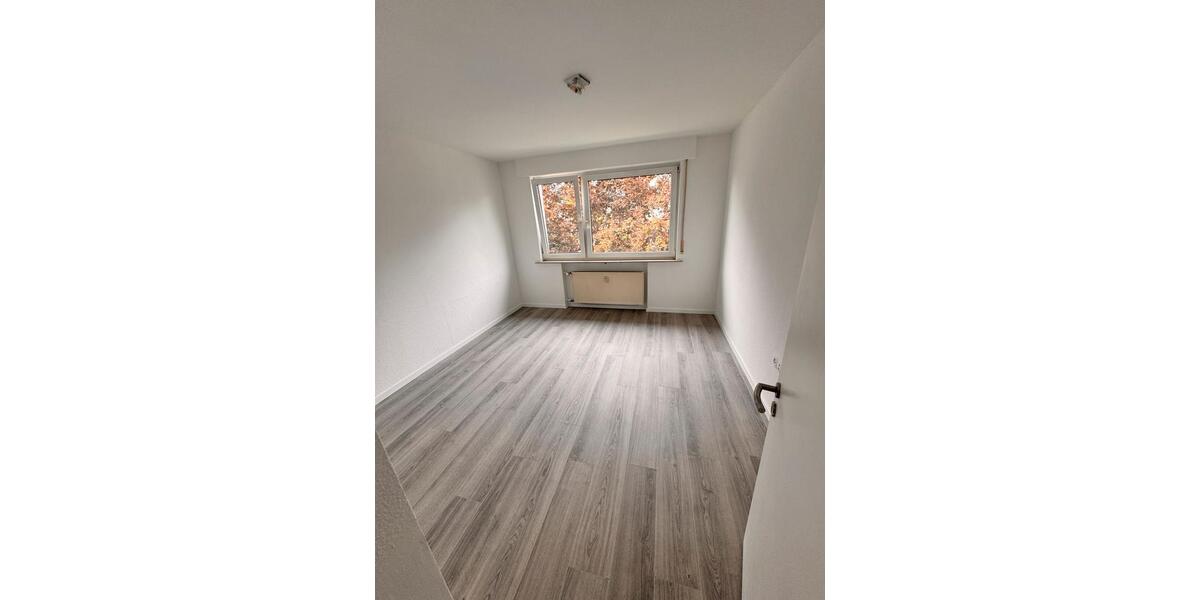 Etagenwohnung Ludwigsburg Hoheneck - 3.5 Zimmer, 84 m&sup2;, 1.590&euro; | Angebot:26393597