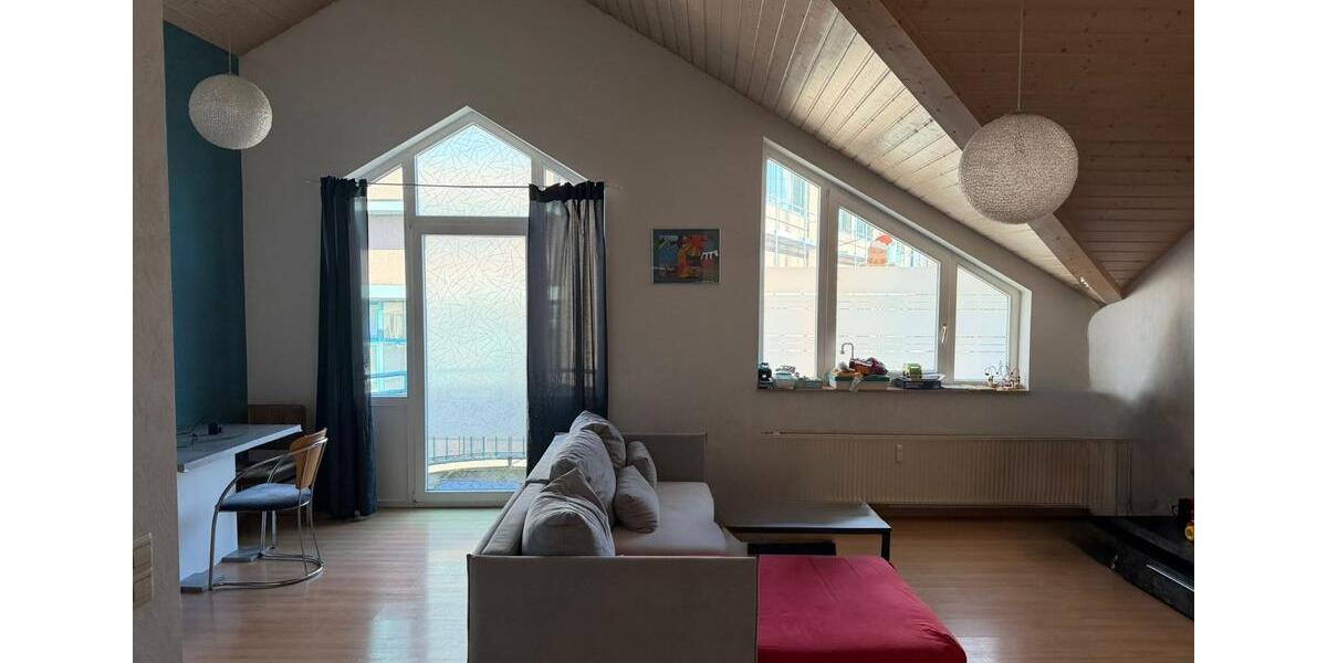 Dachgeschoßwohnung Pforzheim - 3 Zimmer, 78 m&sup2;, 880&euro; | Angebot:24755072