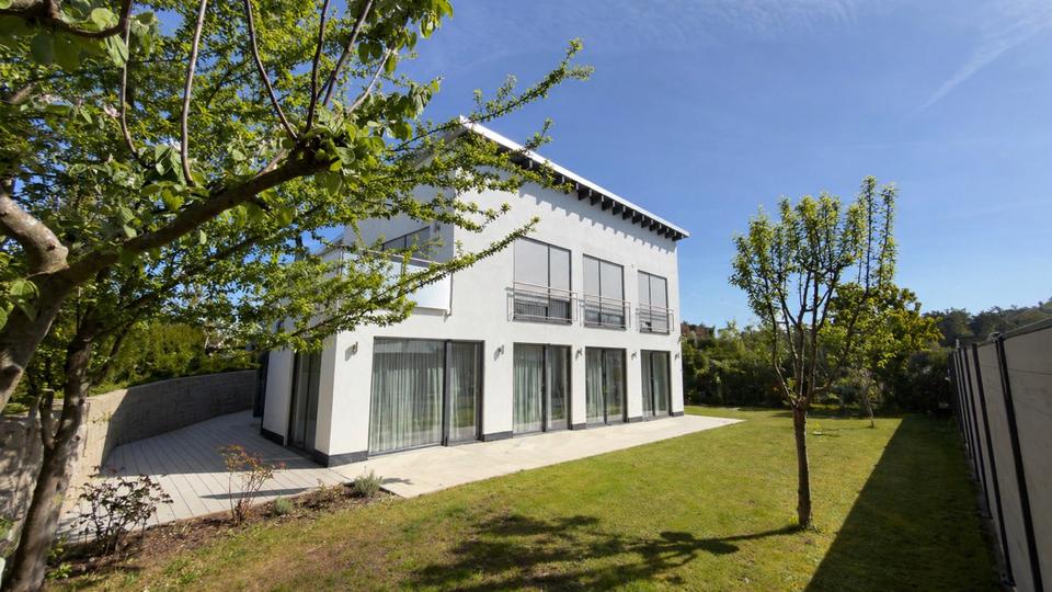 Einfamilienhaus Nürtingen - 9 Zimmer, 272 m&sup2;, 1.695.000&euro; | Angebot:26326414