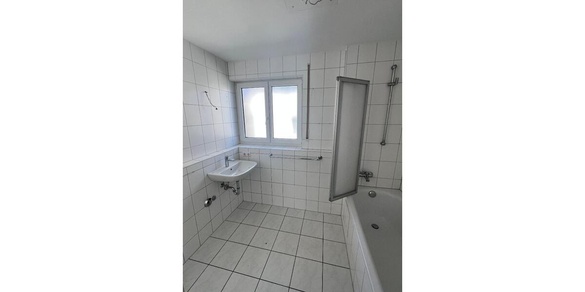 Etagenwohnung Esslingen am Neckar Hegensberg - 3 Zimmer, 70 m&sup2;, 790&euro; | Angebot:26235879