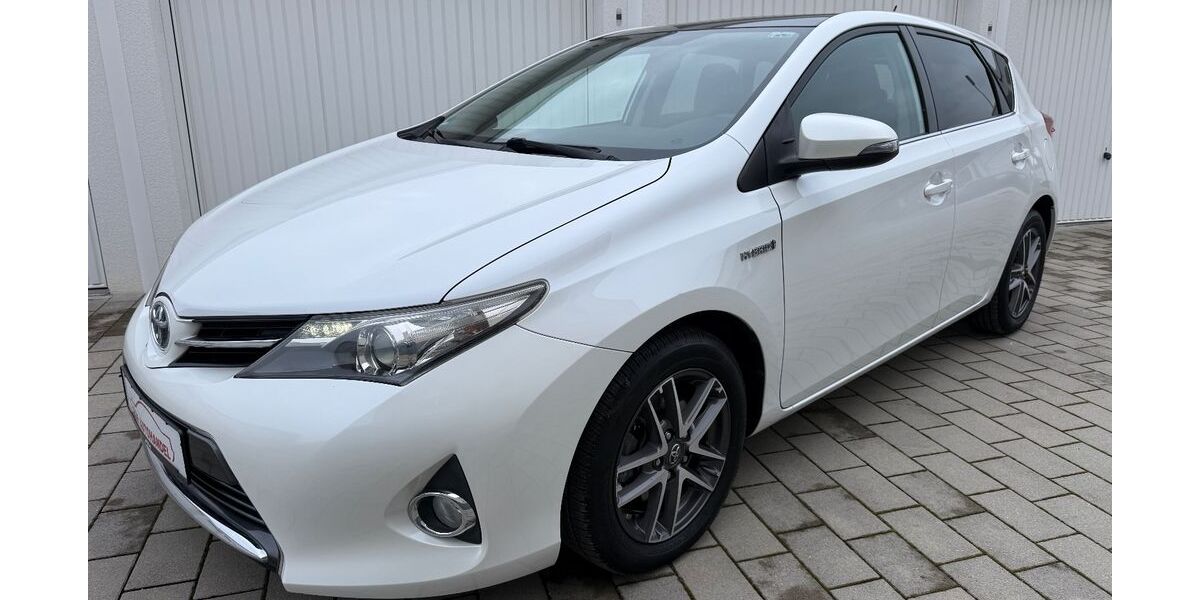 Toyota Auris 130.000 km 10.950 &euro; Niefern-Öschelbronn 75223