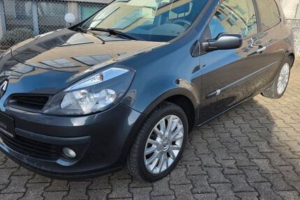 Renault Clio 181.591 km 2.590 &euro; Nufringen 71154