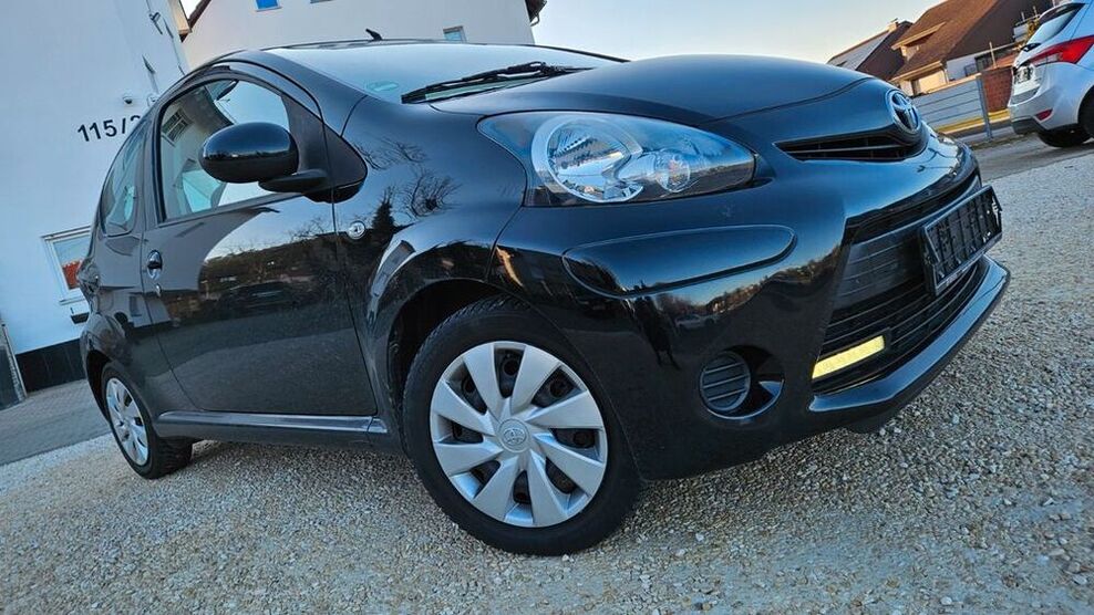 Aygo (X)