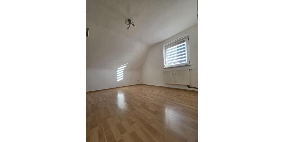 Dachgeschoßwohnung Holzgerlingen - 2 Zimmer, 40 m&sup2;, 700&euro; | Angebot:26338856