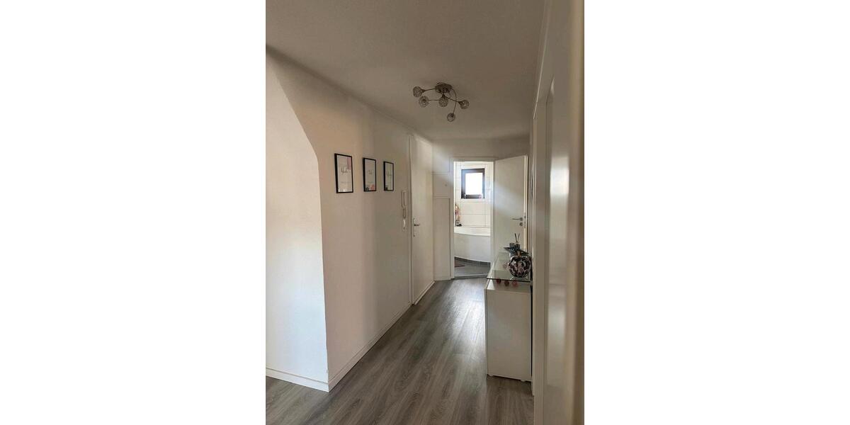 Dachgeschoßwohnung Schwieberdingen - 3 Zimmer, 67 m&sup2;, 251.500&euro; | Angebot:25874182
