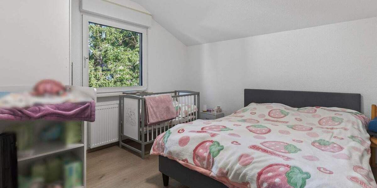 Mehrfamilienhaus, Wohnhaus Pforzheim Südoststadt - 8 Zimmer, 221 m&sup2;, 899.000&euro; | Angebot:25909413