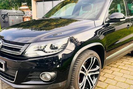 VW Tiguan 112.500 km 18.490 € Esslingen am Neckar 73730
