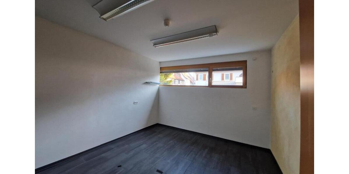 Gewerbeobjekt Reutlingen Altenburg - 2.100&euro; | Angebot:24642583