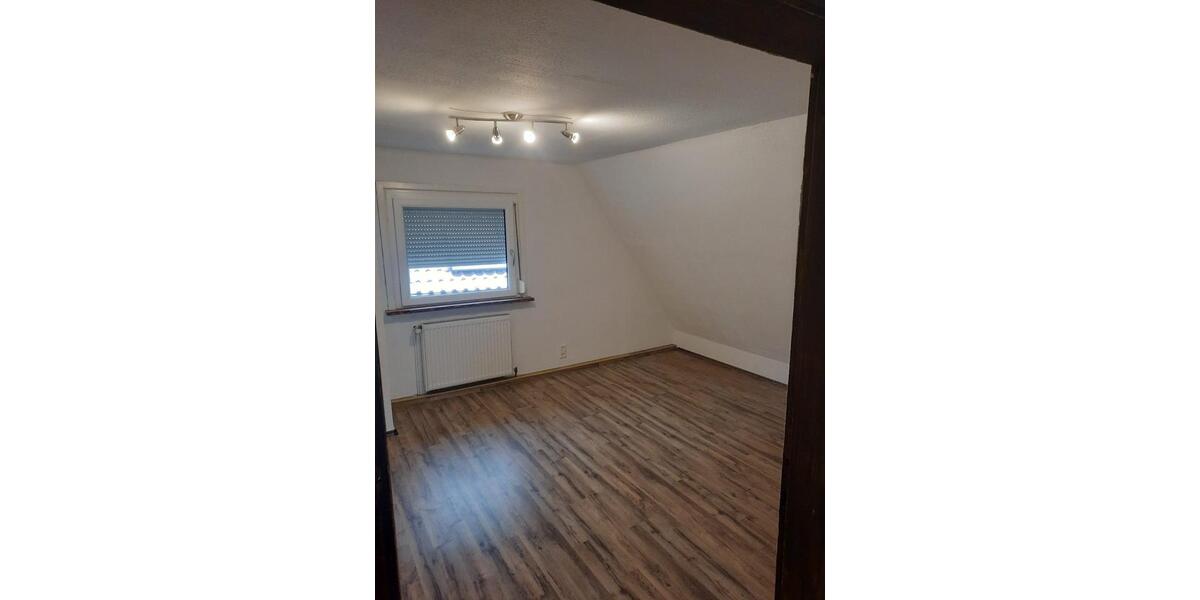 Einfamilienhaus Stuttgart Hedelfingen - 4 Zimmer, 60 m&sup2;, 1.300&euro; | Angebot:24665432