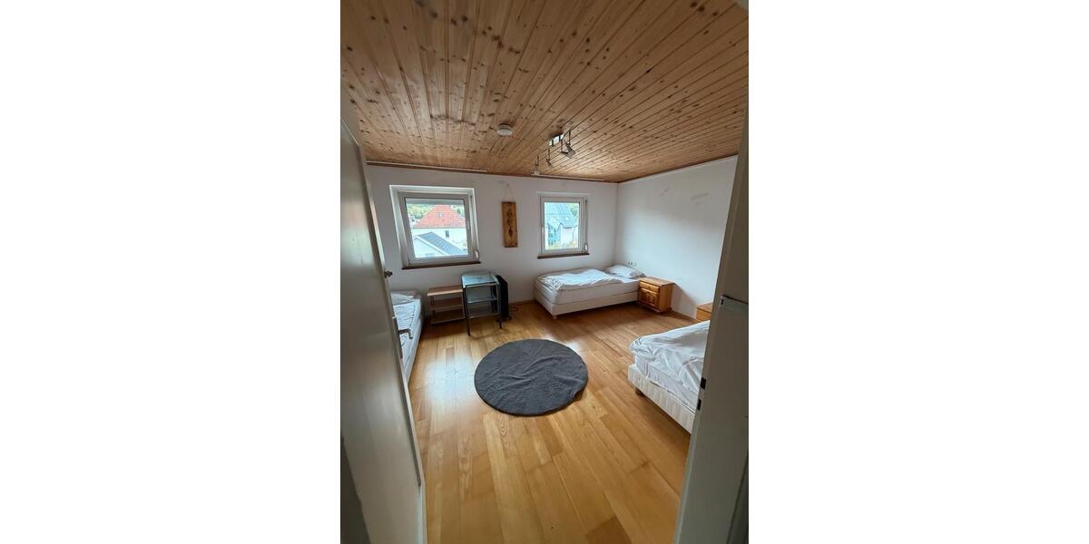 Etagenwohnung Tübingen Derendingen - 15 Zimmer, 270 m&sup2;, 12&euro; | Angebot:27619409