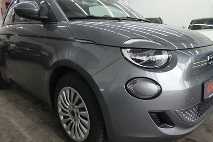 Fiat 500e 10.000 km 12.299 € Metzingen 72555