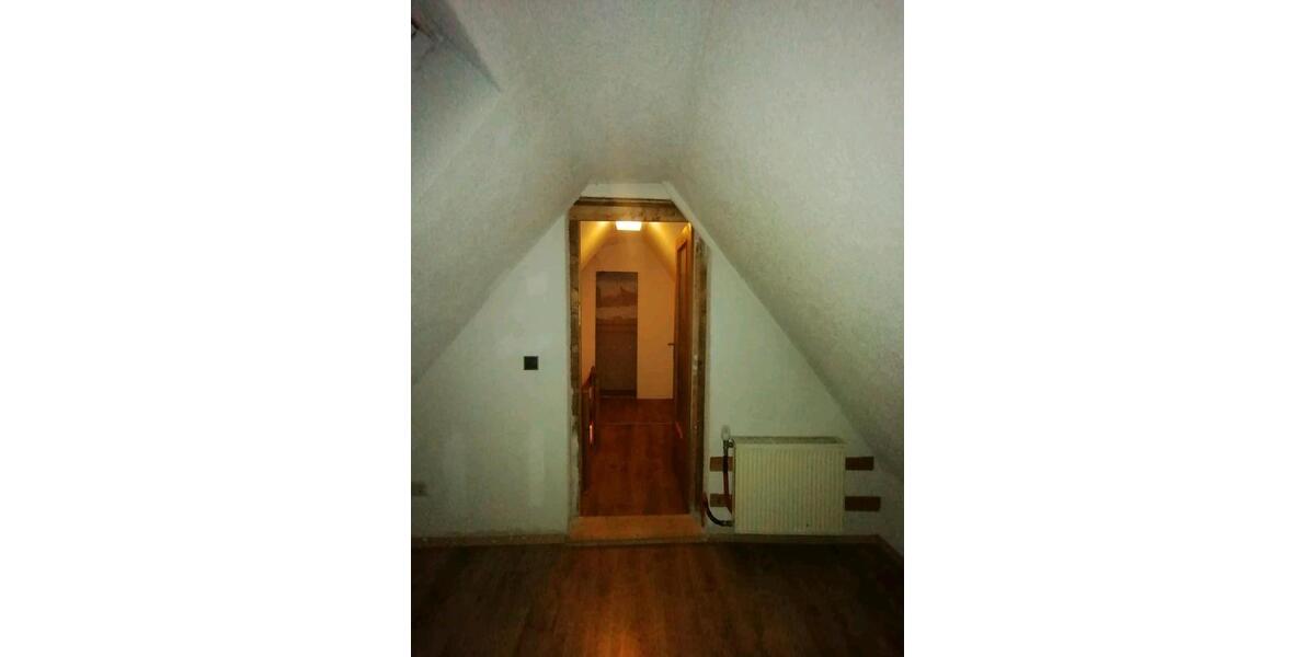 Doppelhaushälfte Nürtingen - 13 Zimmer, 210 m&sup2;, 430.000&euro; | Angebot:26990311