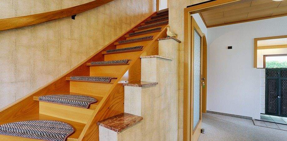 Mehrfamilienhaus, Wohnhaus Reutlingen Betzingen - 6 Zimmer, 182 m&sup2;, 598.000&euro; | Angebot:24756184